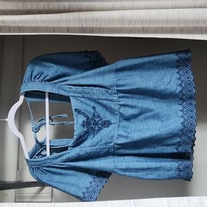 Old Navy flowy short sleeve shirt